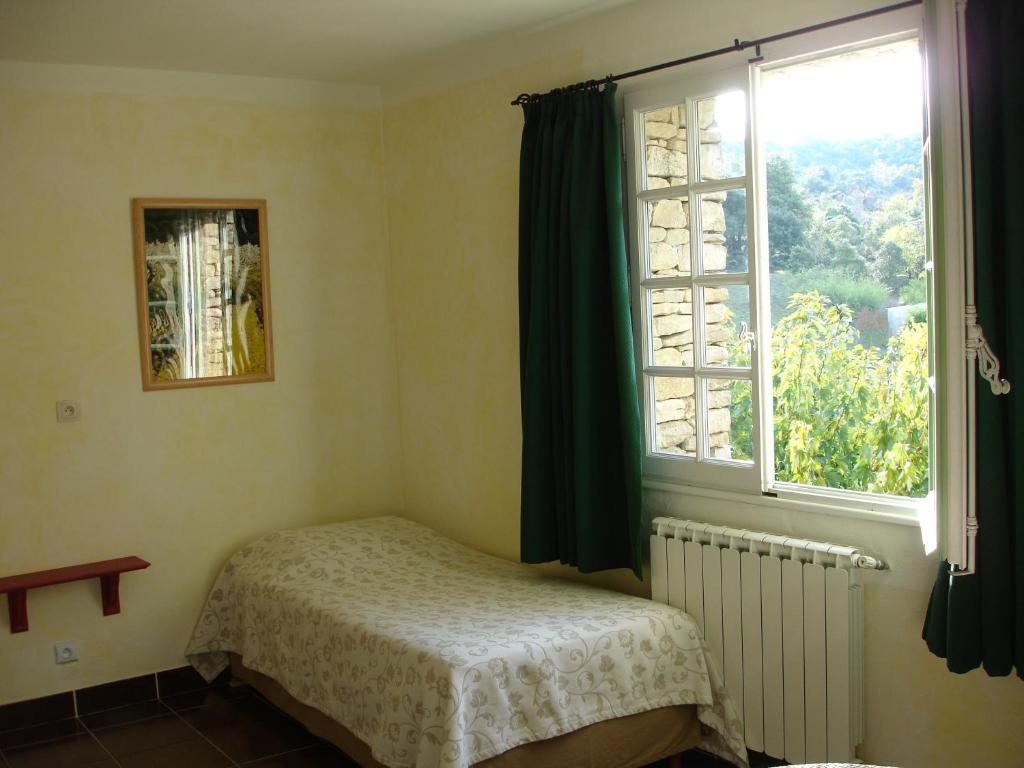Domaine De La Grange Neuve Hotell La Roque-sur-Pernes Rom bilde